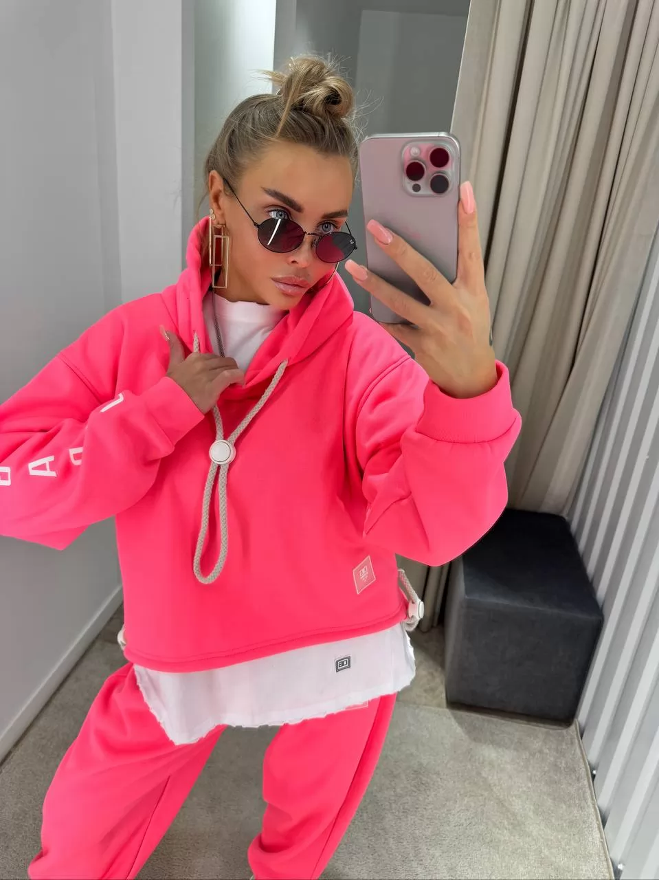 photo_2023-12-1503.03.42-999x999