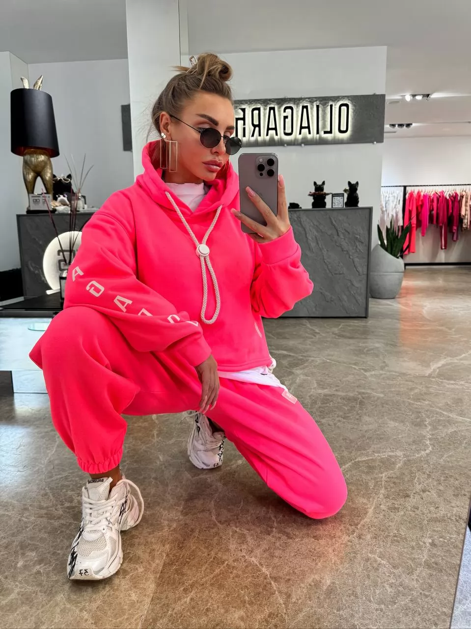 photo_2023-12-1503.03.43-999x999