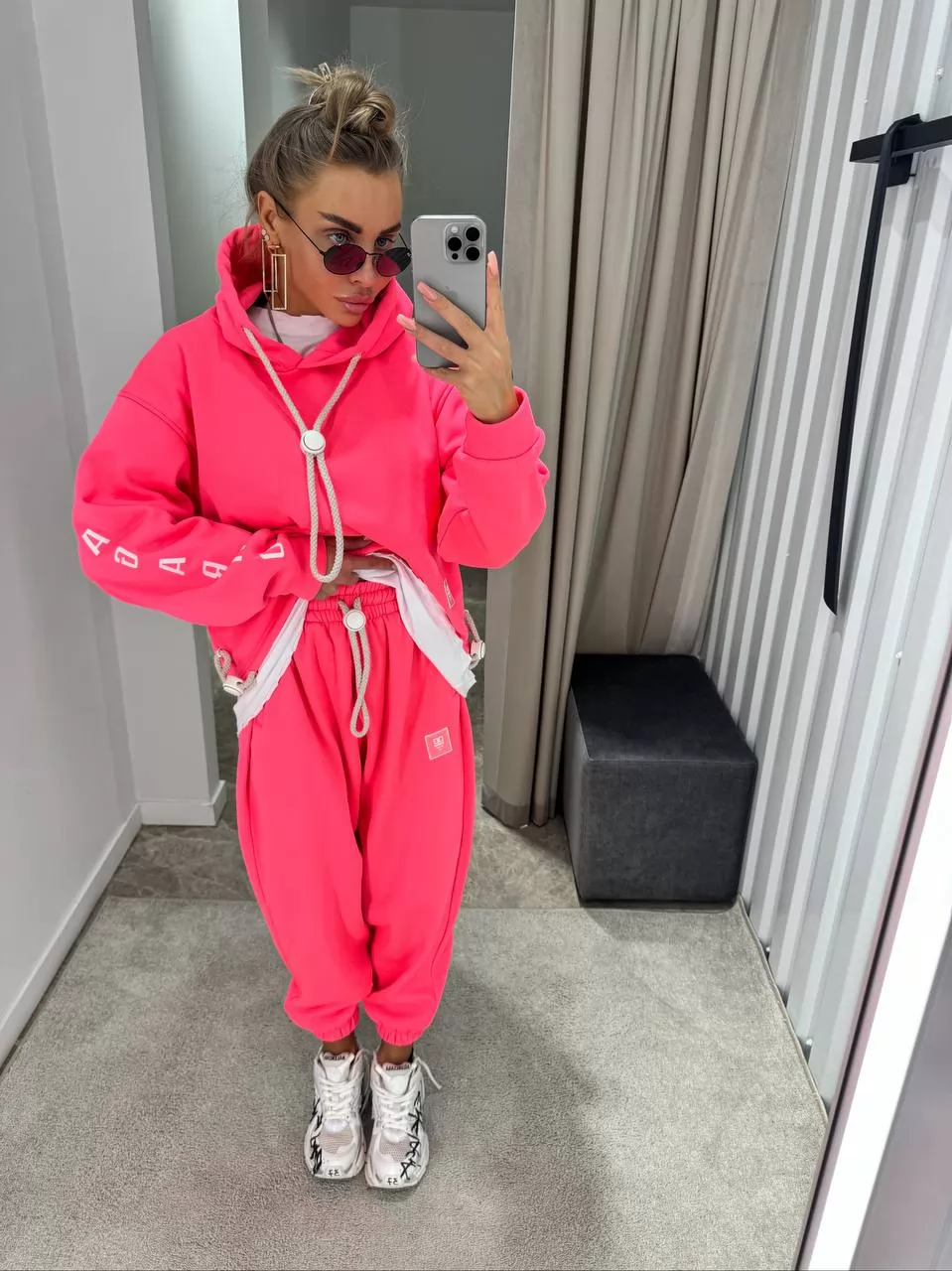 photo_2023-12-1503.03.45-999x999